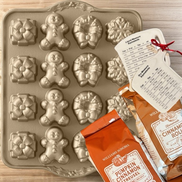 Nordic Ware Other - Nordic Ware Nonstick Cast Aluminum Holiday Bitelets Pan Baking Bundle & More!